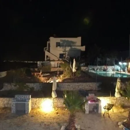 Piliouris Apartment *